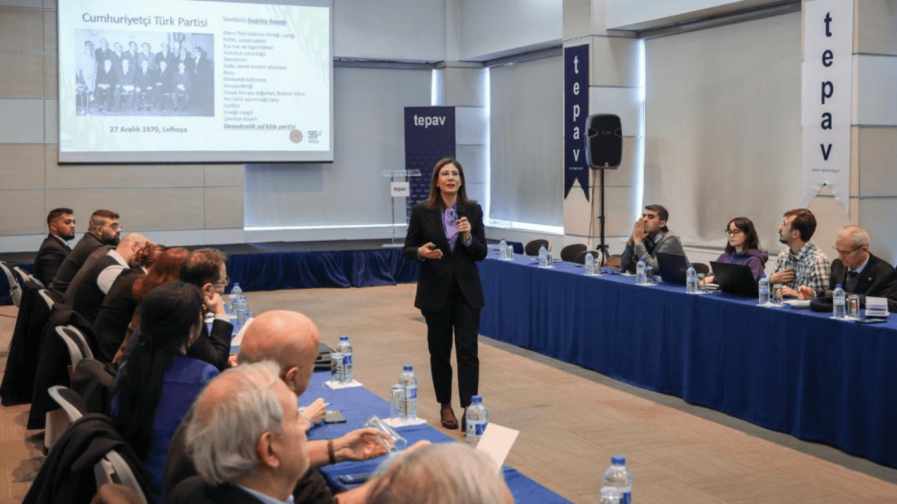 Kıbrıs’ta yeni siyasi dönem müzakereler için fırsat penceresi mi?