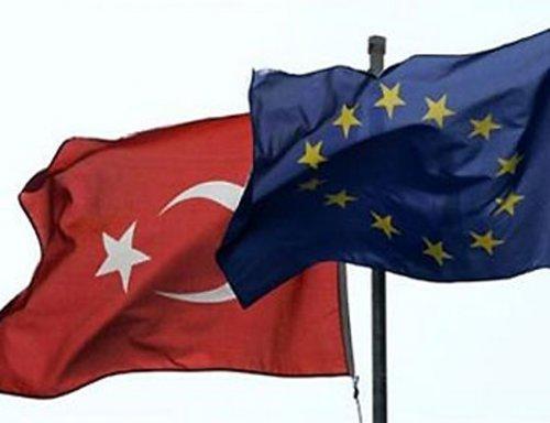 AB'ye Destek 3 Yılda 4 Puan Düştü