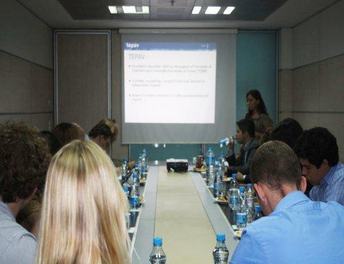 Students from the American University Visited TEPAV