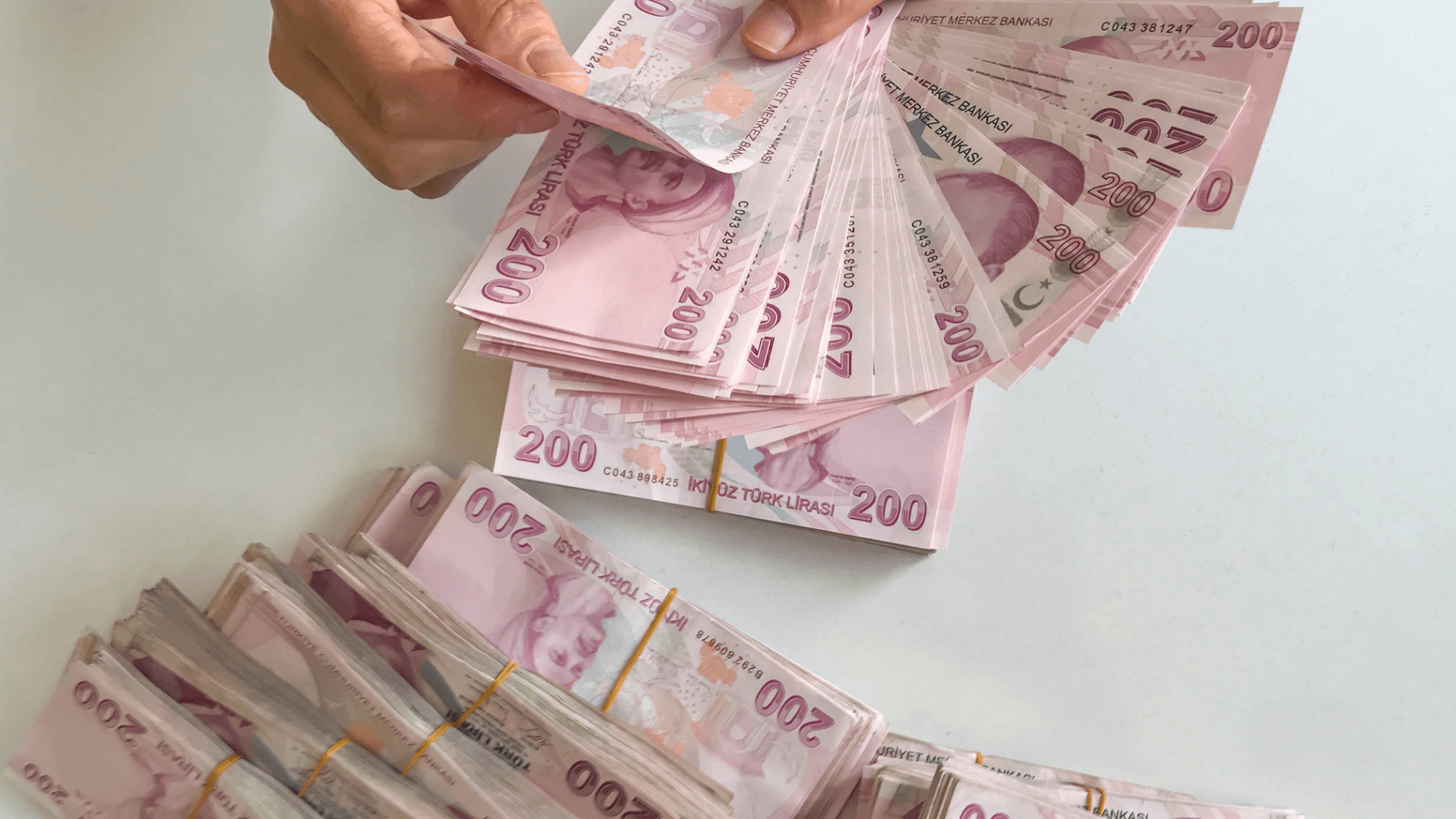Sorun bütçe açığında değil, gelirin bileşiminde